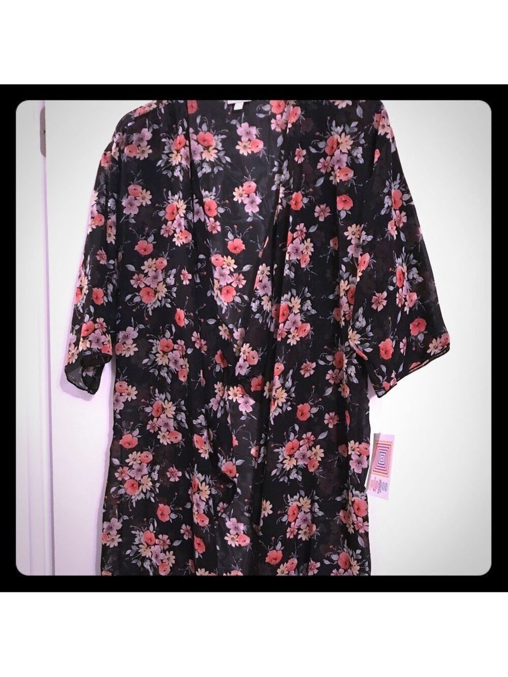 Lularoe Small NWT Black Floral Shirley Kimono